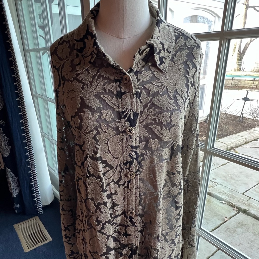 Carol Little semi sheer blouse. Long sleeves. Size XL